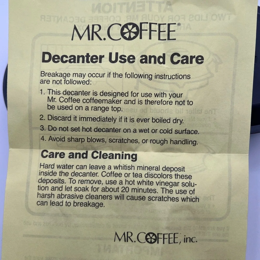 Mr Coffee 10 Cup Glass Replacement Decanter F-122 Carafe with Two Lids Vintage